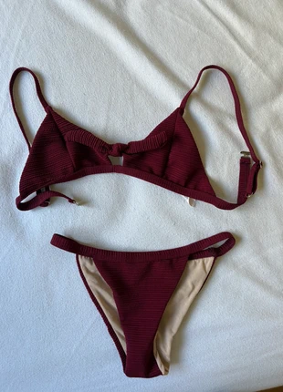 Bikini bordeaux côtelé taille S, avec nœud et coques, rarement porté, très bon état, marca: Zaful, estado: Muito bom, tamanho: S / 36 / 8, €4.00, €4.90 inclui Proteção do Comprador