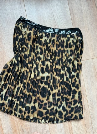 Rok guess, marque: GUESS, état: Très bon état, taille: XS / 34 / 6, 5,00 €, 5,95 € Protection acheteurs incluse