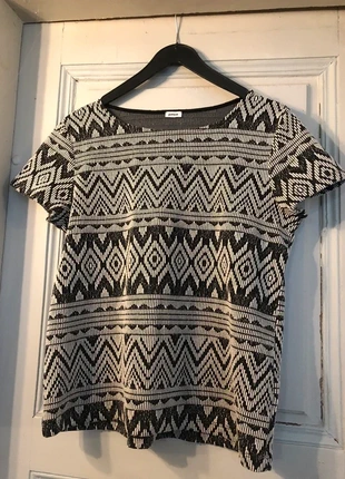 Top motifs géométriques, marke: Pimkie, zustand: Sehr gut, größe: L / 40 / 12, 2,00 €, 2,80 € inklusive Vinted-Käuferschutz