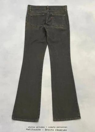 Pantalon Levi's y2k Bootcut Velours côtelés Gris Kaki Superlow - Taille S w26 /1810R, marque: Levi's, état: Très bon état, taille: S / 36 / 8, 29,00 €, 31,15 € Protection acheteurs (Pro) incluse