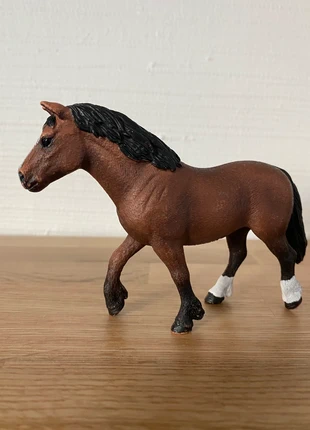 Jument Dartmoor Schleich, marke: Schleich, zustand: Gut, größe: Einheitsgröße, 5,00 €, 5,95 € inklusive Vinted-Käuferschutz