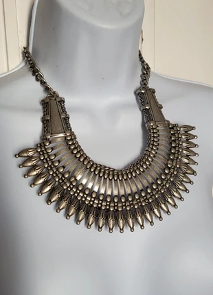 Collier de style éthnique argenté, marke: Zara, zustand: Sehr gut, 5,00 €, 5,95 € inklusive Vinted-Käuferschutz