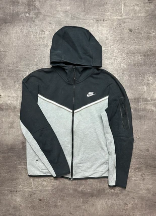 Veste Nike tech grise et noir très bon état taille m, marke: Nike, zustand: Sehr gut, größe: M, 35,00 €, 37,45 € inklusive Vinted-Käuferschutz
