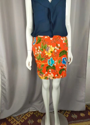 Jupe courte fleurie Naf Naf – Taille 36, marca: Naf Naf, estado: Muito bom, tamanho: S / 36 / 8, €12.00, €13.30 inclui Proteção do Comprador Pro