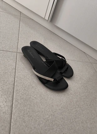 Sandalo nero con brillantini, marke: Defonseca, zustand: Gut, größe: 37, 8,00 €, 9,10 € inklusive Vinted-Käuferschutz