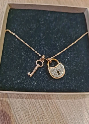 Collier plaqué or rose, merk: histoire d'or, staat: Nieuw zonder prijskaartje, € 13,00, € 14,35 inclusief Kopersbescherming