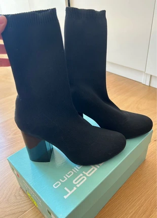 Stivaletti neri elasticizzati con tacco – T.36, marke: NERI, zustand: Sehr gut, größe: 36, 3,00 €, 3,85 € inklusive Vinted-Käuferschutz