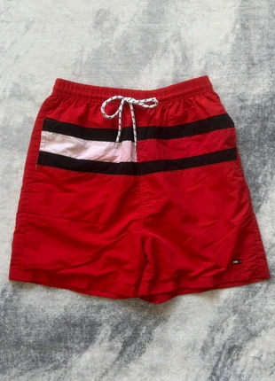 short de bain Tommy Hilfiger rouge équivalent XS/S adulte logo brodé, marque: Tommy Hilfiger, état: Très bon état, taille: XS, 25,00 €, 26,95 € Protection acheteurs (Pro) incluse