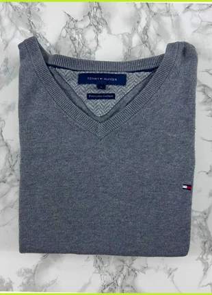 Pull Tommy Hilfiger Gris / Col V / Logo brodé / Taille L Homme, brand: Tommy Hilfiger, condition: Very good, size: L, €23.00, €24.85 includes Buyer Protection