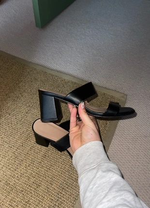 Black strap heels, brand: New Look, condition: Very good, size: 6, £3.00, £3.85 includes Buyer Protection