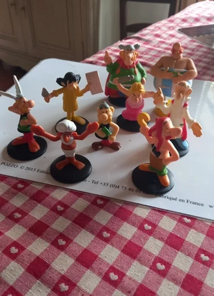 9 figurines obélisque  asterix, marque: Asterix, état: Très bon état, taille: 4 ans / 104 cm, 4,00 €, 4,90 € Protection acheteurs incluse