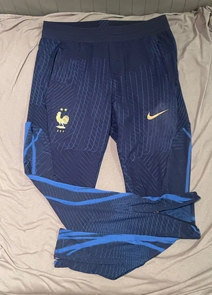 Bas d’entraînement Équipe de France | M, brand: Nike, condizioni: Nuovo senza cartellino, taglia: M, €55.00, €58.45 include la Protezione acquisti