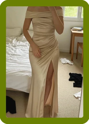 Robe longue satinée champagne épaules dénudées 🍾, marque: Glamour, état: Très bon état, taille: S / 36 / 8, 49,99 €, 53,19 € Protection acheteurs incluse