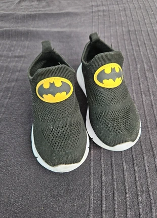 👟 Baskets enfant Batman noires – Pointure 24, marca: Batman, estado: Muito bom, tamanho: 24, €8.00, €9.10 inclui Proteção do Comprador