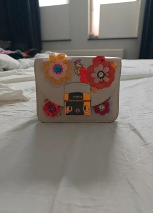 Furla Petalo-White Metropolis Cross-Body Bag, merk: Furla, staat: Heel goed, € 100,00, € 105,70 inclusief Kopersbescherming