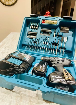 Perceuse-visseuse 18V avec 2 batteries, chargeur rapide et coffret - Makita DDF482FX1B – NEUF -, brand: Makita, condition: New without tags, €239.00, €251.65 includes Buyer Protection