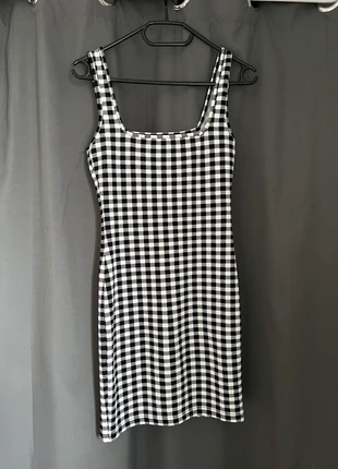 Robe noir et blanche à carreau, marque: ET, état: Très bon état, taille: XS / 34 / 6, 3,00 €, 3,85 € Protection acheteurs incluse