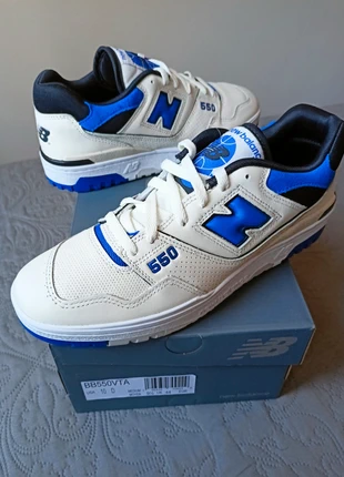 Zapatillas New Balance 550 talla 44 crudo/azul, marca: New Balance, estado: Novo com etiquetas, tamanho: 44, €65.00, €68.95 inclui Proteção do Comprador