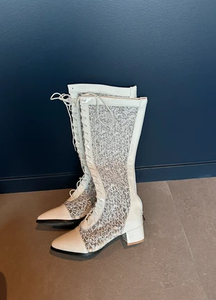 Bottes blanches, taille 40 neuf talon 5cm avec strass et dentelle, marca: Zara, estado: Nuevo con etiquetas, tamaño: 40, 20,00 €, 21,70 € Protección al comprador incluida