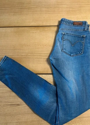 Jean Levis Femme Coupe Modern Rise Skinny Bleu Vintage Taille W25L34 FR 34, merk: Levi's, staat: Heel goed, maat: XS / 34 / 6, € 7,00, € 8,05 inclusief Kopersbescherming