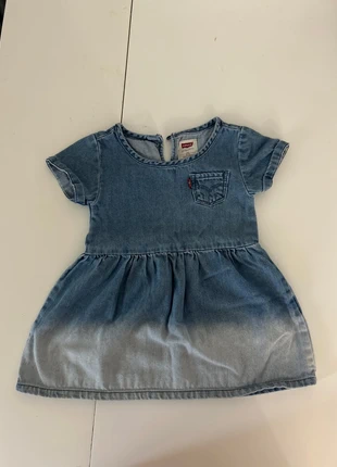 Robe en jean Lévis comme neuve, brand: Levi's, condition: Very good, size: 24-36 months / 92 cm, €10.00, €11.20 includes Buyer Protection