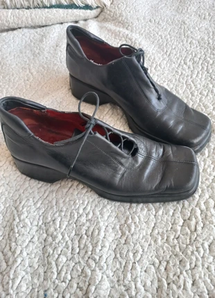 Derbies noires en cuir, merk: Inconnu, staat: Heel goed, maat: 38, € 19,99, € 21,69 inclusief Kopersbescherming