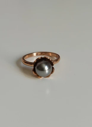 Bague couleur rose gold et perle artificielle grise, merk: folli follie, staat: Heel goed, maat: 54.3 mm / 17.3 mm Ø, € 12,00, € 13,30 inclusief Kopersbescherming Pro