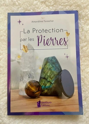 La protection par les pierres - Amandine Forestier, staat: Heel goed, € 11,00, € 12,25 inclusief Kopersbescherming