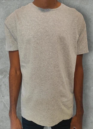 T-shirt Gris Ralph Lauren Taille L, marke: Ralph Lauren, zustand: Sehr gut, größe: L, 20,00 €, 21,70 € inklusive Vinted-Käuferschutz