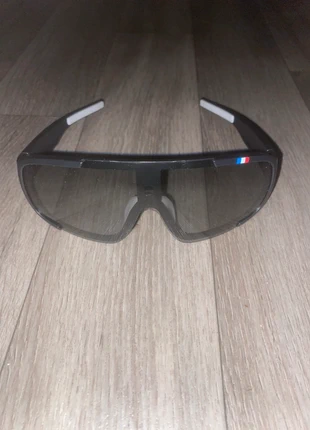 Lunettes sportives noires neuves jamais portées sans défauts, condition: New without tags, €3.50, €4.38 includes Buyer Protection