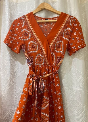 Robe longue chic à motif taille S, staat: Heel goed, maat: S / 36 / 8, € 5,00, € 5,95 inclusief Kopersbescherming