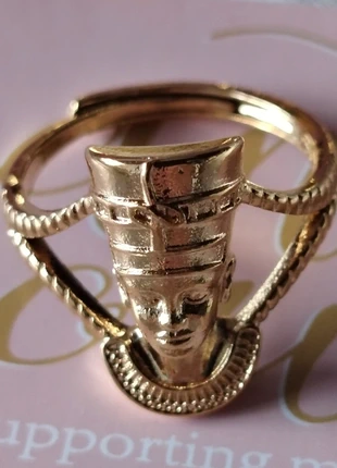 Maravilloso anillo Nefertiti acero inoxidable, Nefertiti anillo acero inoxidable, marca: Vintage, estado: Muito bom, tamanho: Ajustável, €15.00, €16.45 inclui Proteção do Comprador