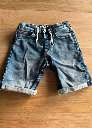 Short en jeans H&M garçon 7/8 ans, marke: H&M, zustand: Sehr gut, größe: 8 Jahre / 128, 3,00 €, 3,85 € inklusive Vinted-Käuferschutz