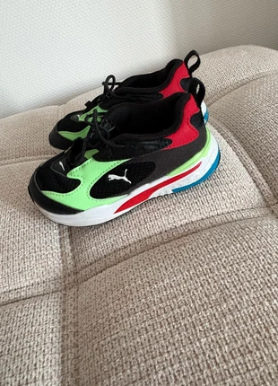 Basket Puma RS Fast – Taille 24 – Multicolore (noir, vert, rouge, bleu), marke: Puma, zustand: Sehr gut, größe: 24, 14,00 €, 15,40 € inklusive Vinted-Käuferschutz