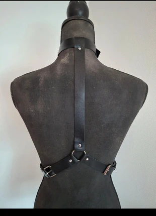 Harnas, merk: Chockers, staat: Nieuw zonder prijskaartje, € 12,00, € 13,30 inclusief Kopersbescherming