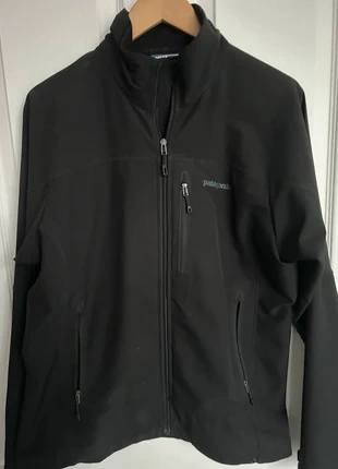 Men's Patagonia soft shell, brand: Patagonia, condition: Very good, size: M / 10, £48.00, £51.10 includes Buyer Protection