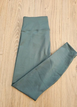 Legging Nobull kaki taille M femme neuf, brand: Nobull, condizioni: Nuovo senza cartellino, taglia: M / IT 42 / EU 38, €55.00, €58.45 include la Protezione acquisti Pro