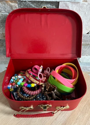 Lot de bijoux accessoires petites fille, brand: Fantaisie, condizioni: Buone, €5.00, €5.95 include la Protezione acquisti