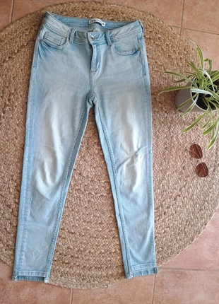 Jean clair slim skinny délavé usé taille haute Zara 36, marque: Zara, état: Bon état, taille: S / 36 / 8, 6,00 €, 7,00 € Protection acheteurs (Pro) incluse
