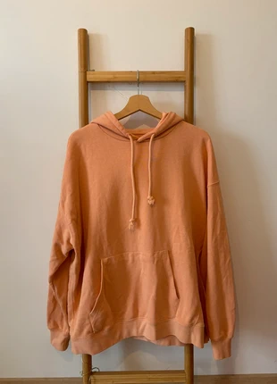 Sweatshirt oversized salmão, marca: Pull & Bear, estado: Novo sem etiquetas, tamanho: M / 38 / 10, €12.00, €13.30 inclui Proteção do Comprador