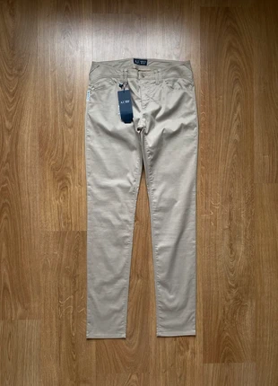 Calças Armani Jeans Chinos Beges Tamanho W26 EU36 Mulher Senhkra, brand: Armani Jeans, condizioni: Nuovo con cartellino, taglia: IT 36 | W26, €29.99, €32.19 include la Protezione acquisti