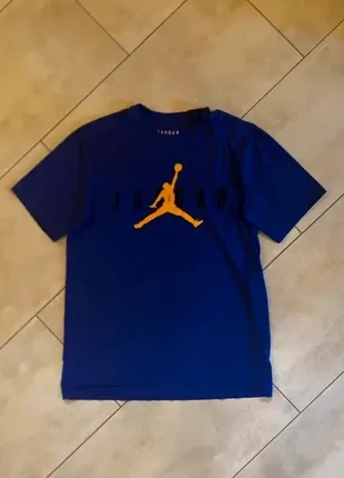 Jordan T-Shirt | Größe M, marke: Jordan, zustand: Sehr gut, größe: M, 6,10 €, 7,11 € inklusive Vinted-Käuferschutz