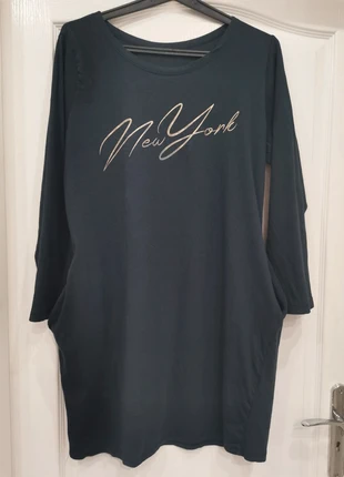 Kék feliratos tunika, márka: Miss Giada, állapot: Kiváló, méret: XXXL / 46 / 18, 1,500.00 Ft, 1,855.00 Ft vevővédelemmel