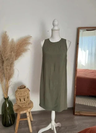 Robe Sandro kaki sans manches taille 1, marke: Sandro, zustand: Sehr gut, größe: S / 36 / 8, 45,00 €, 47,95 € inklusive Vinted-Käuferschutz