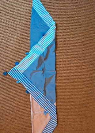 Jolie écharpe style soie bleu rose et gris pastel chic, brand: Boutique Belgique, condizioni: Ottime, €19.90, €21.60 include la Protezione acquisti