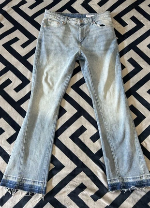 Vaqueros Flare Zara Talla M – Estilo Clásico, marca: Zara, estado: Nuevo sin etiquetas, tamaño: M, 40,00 €, 42,70 € Protección al comprador incluida