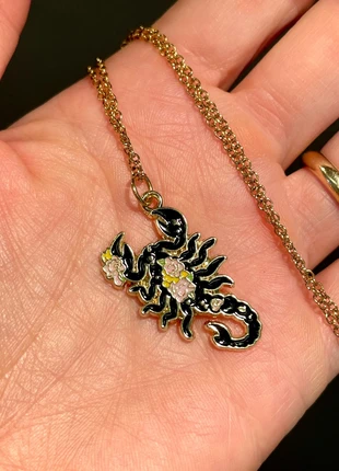 Ciondolo Scorpione Goth Smaltato – Inox Oro, marke: Scorpio, zustand: Neu, 10,00 €, 11,20 € inklusive Vinted-Käuferschutz