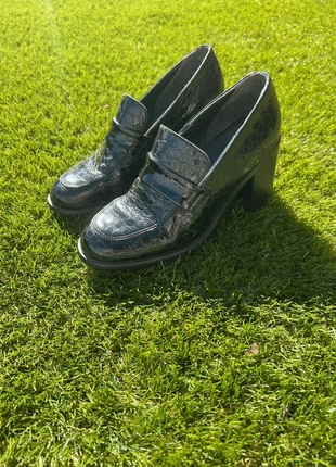 Mocassins à talons motif reptile, brand: Vintage Dressing, condition: Good, size: 37, €15.00, €16.45 includes Buyer Protection