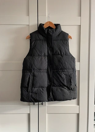 Superbe doudoune noire sans manches 🤩, marque: Boutique Parisienne, état: Très bon état, taille: M / 38 / 10, 19,00 €, 20,65 € Protection acheteurs (Pro) incluse