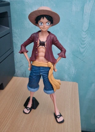 Action Figure nuove one piece Luffy 28 centimetri,Rufy con tre volti scambiabili, brand: OnePiece, condizioni: Nuovo senza cartellino, €9.90, €11.10 include la Protezione acquisti
